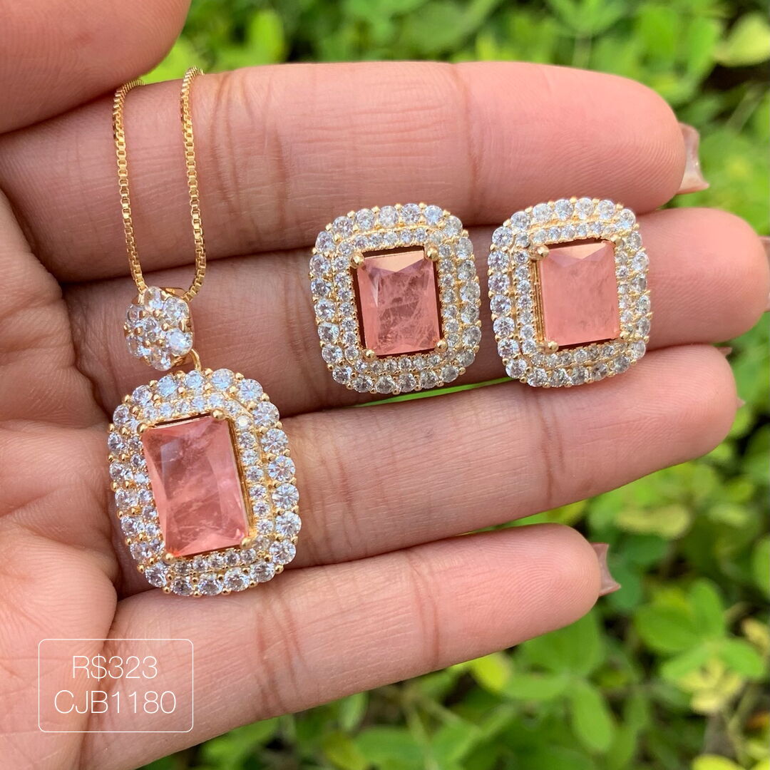 Conjunto Retangular Fusion Nude Cravejado Cristal Dourado